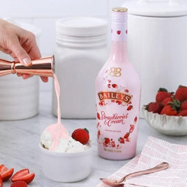 Baileys Strawberry's & Cream 70cl